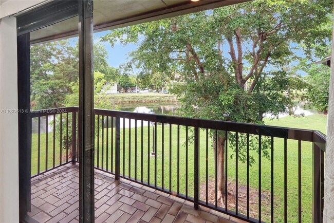 Foto del edificio - 7935 SW 86th St