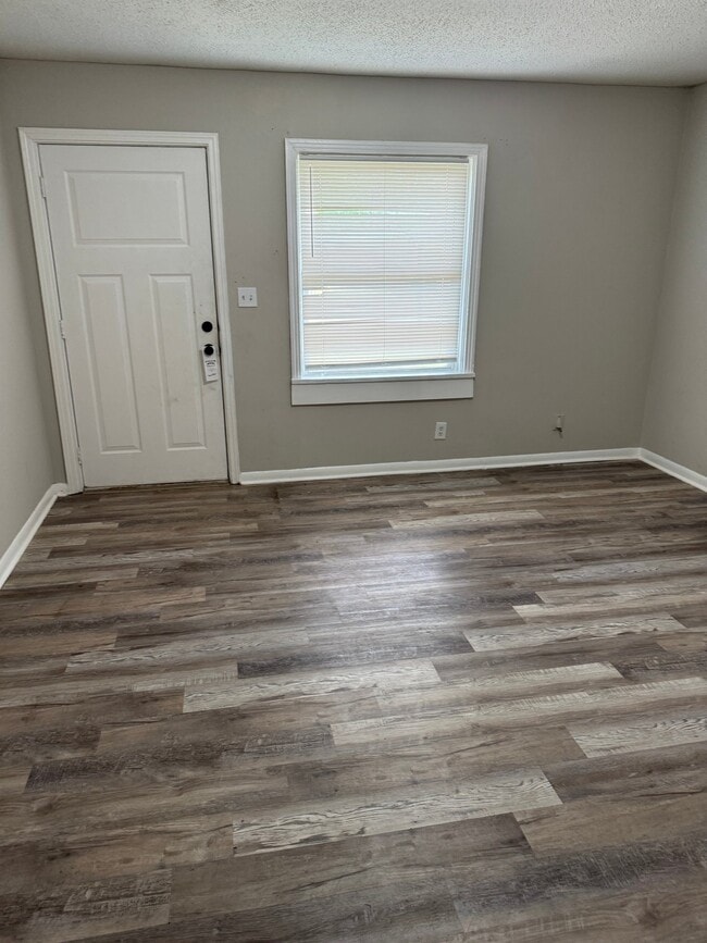 Building Photo - 109 Aventura Ct