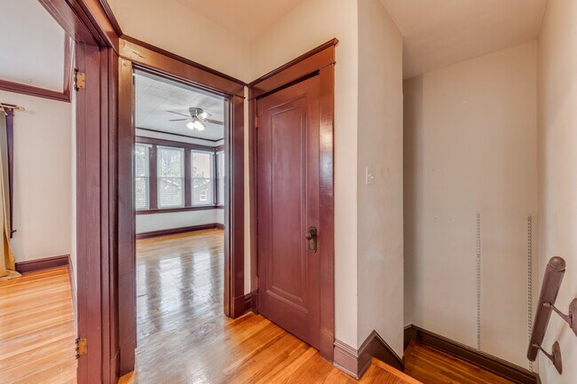 Building Photo - 5317 Itaska St