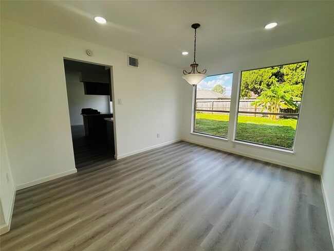 Building Photo - 16246 Los Altos Dr