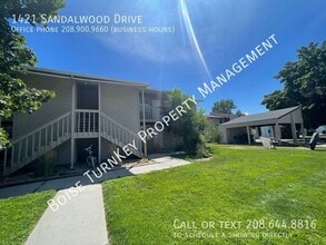 Building Photo - 1421 W Sandalwood Dr