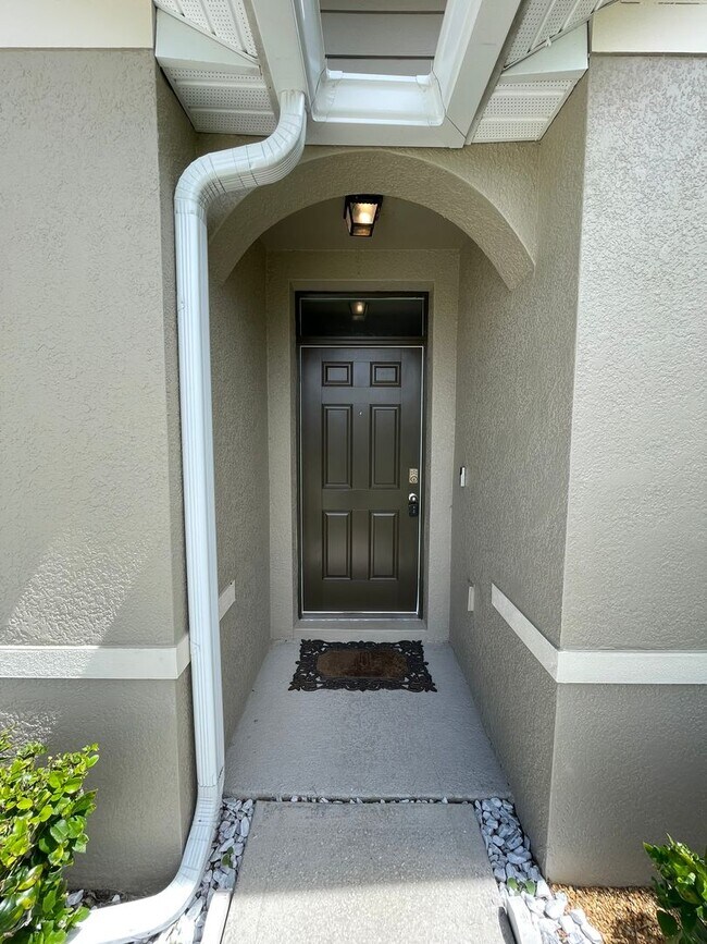 Foto del edificio - Like new 4 bedroom, 2 bath smart home in Port Orange