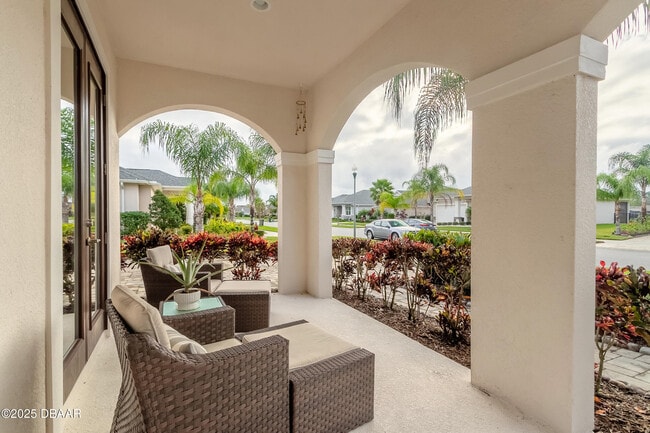 Foto del edificio - 247 Venetian Palms Blvd