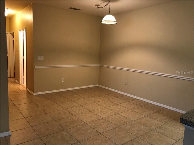 Building Photo - 16415 Enclave Village Dr