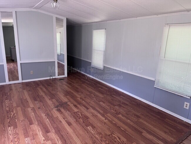 Foto del edificio - 1473 Brooksouth Dr