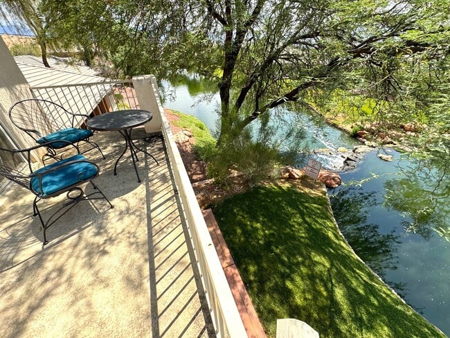 Building Photo - 400 Paradise Pky