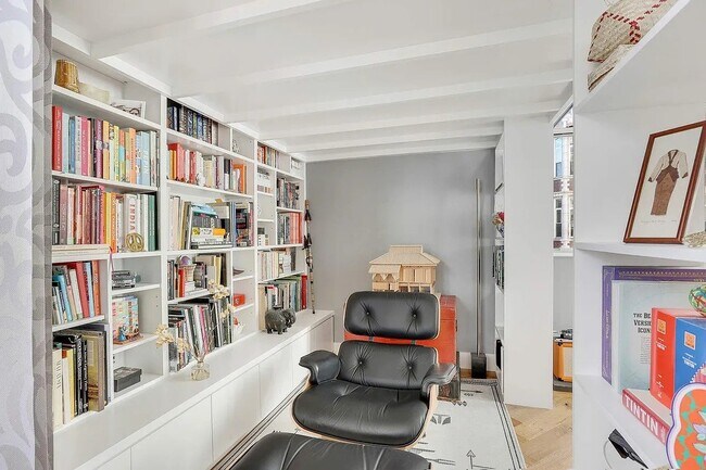 Foto del edificio - 220 W 148th St