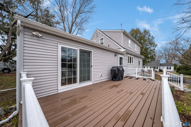 Building Photo - 99 Bay View Ave