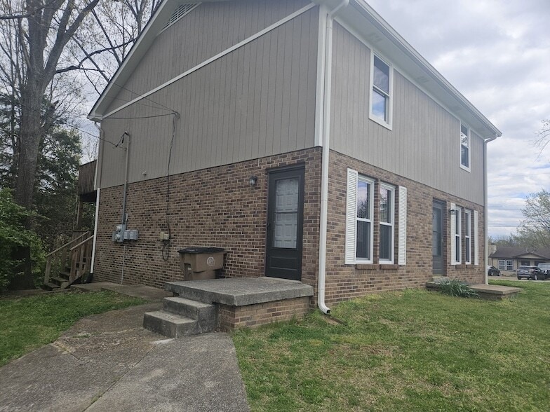 Photo - 232 Cedarmont Circle