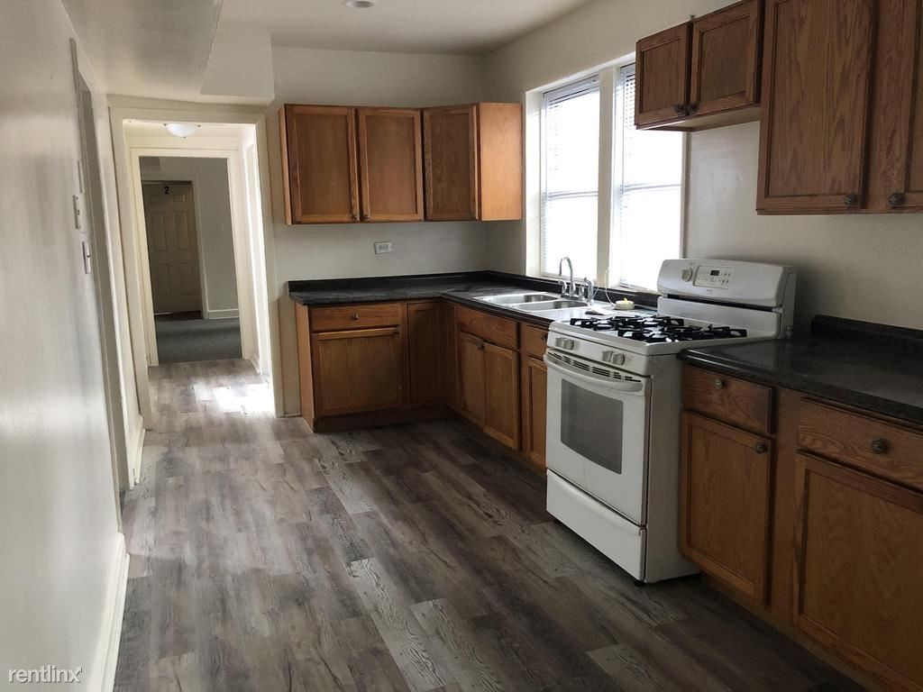Foto principal - 706 N Spalding Ave