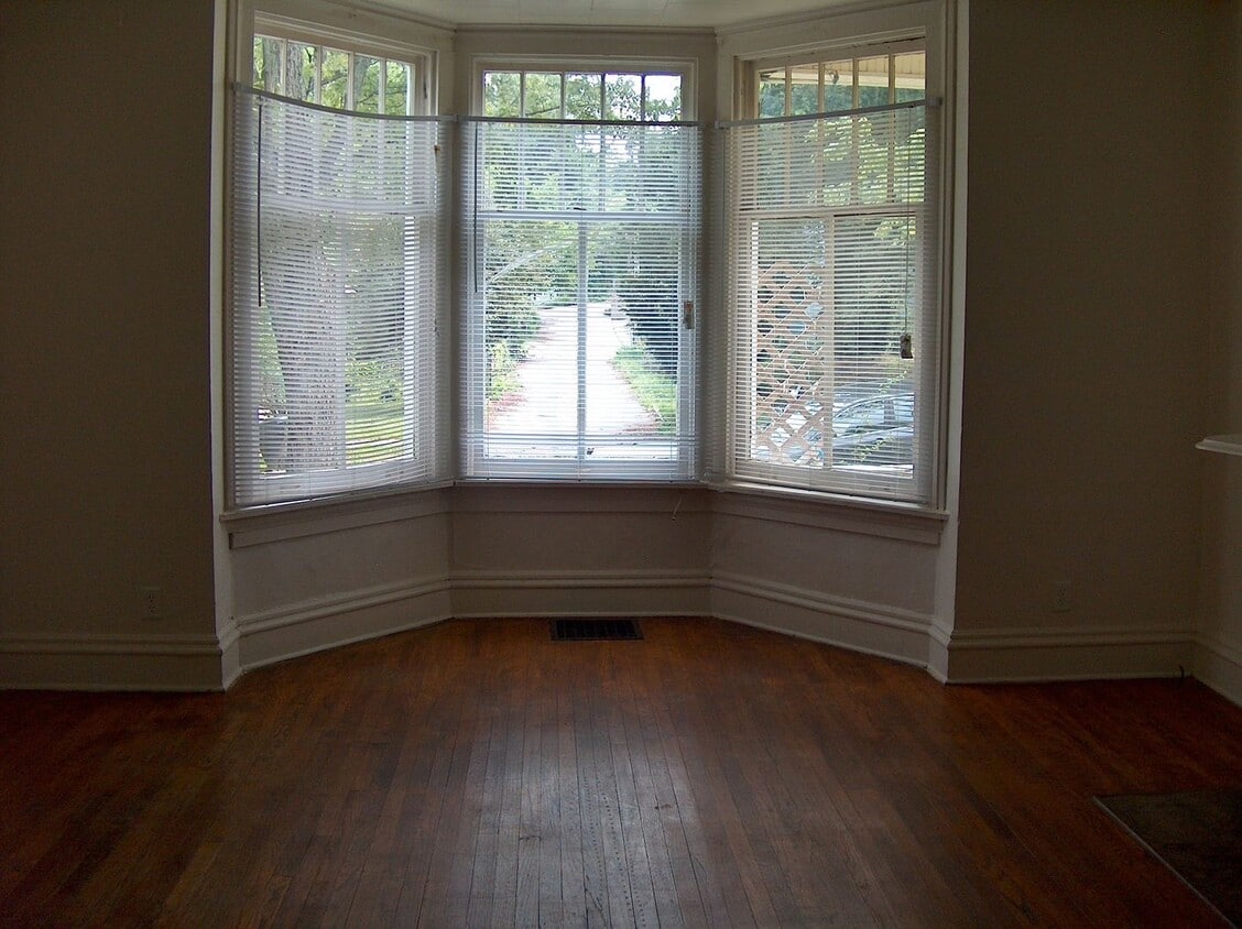 Photo - 216 - 218 Tinkler