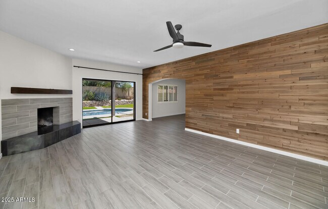 Foto del edificio - 6614 E Kelton Ln
