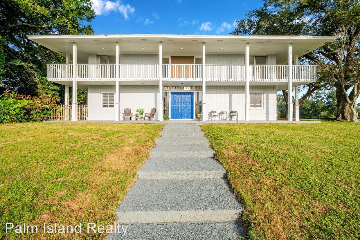 Primary Photo - 5 br, 4 bath House - 8935 Scenic Hills Dr.
