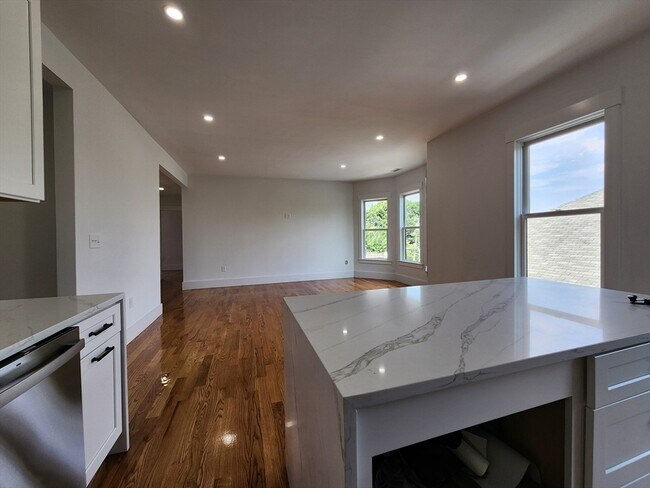 Foto del edificio - 1185 Bennington St