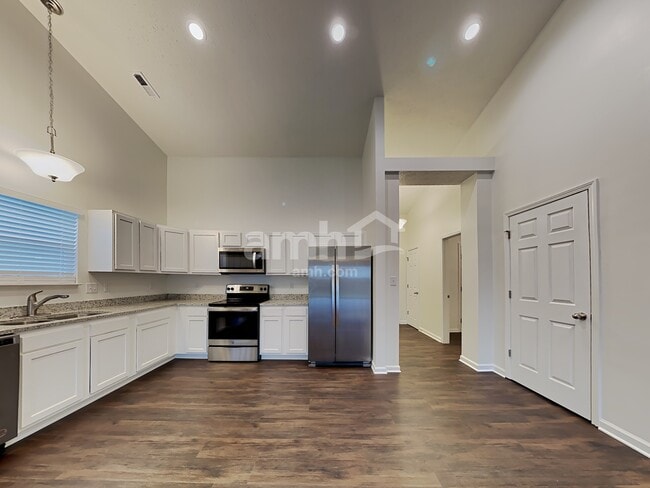 Building Photo - 1268 W Crystal Dr