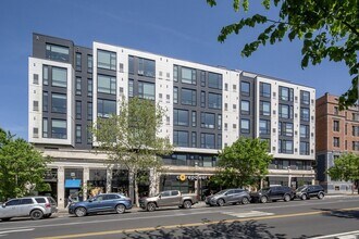 Building Photo - AdMo Heights