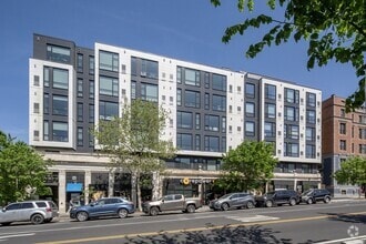 Building Photo - AdMo Heights