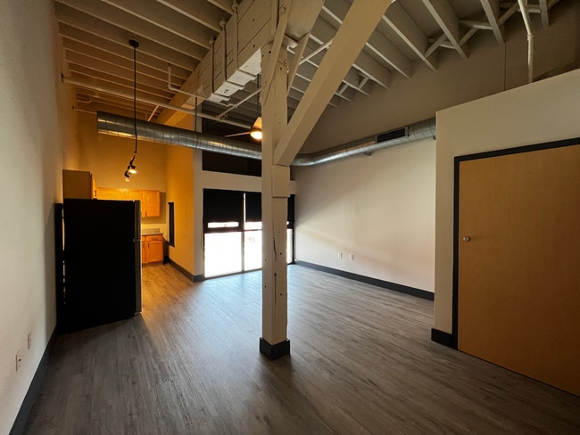 Interior Photo - Station House | Near The Loop