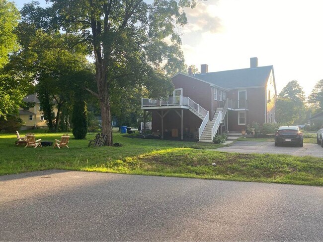 View of the back of building - 96 Franklin St