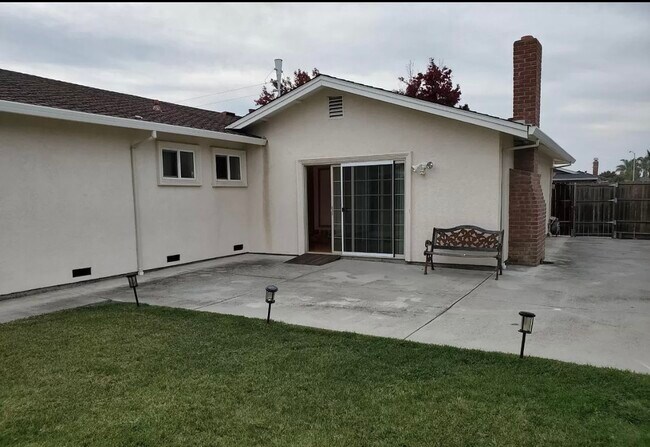 Building Photo - 6306 Stonecress Ave