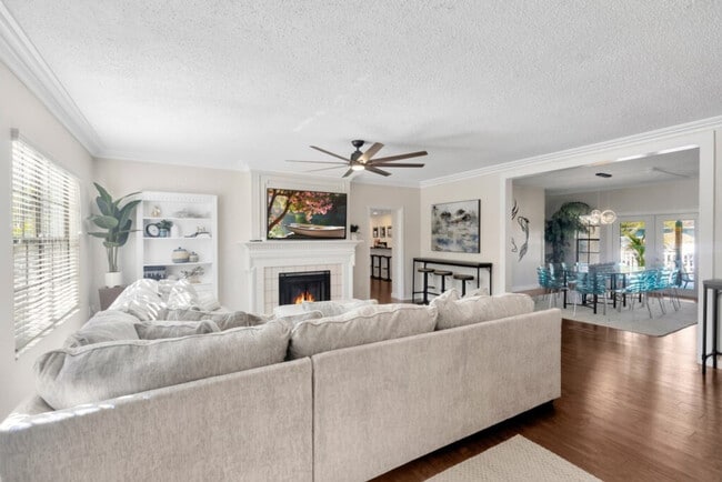 Building Photo - 1679 Tampa Rd