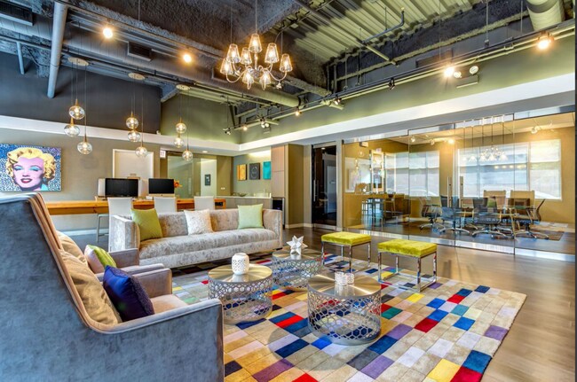 Foto del edificio - 1029 W Madison St