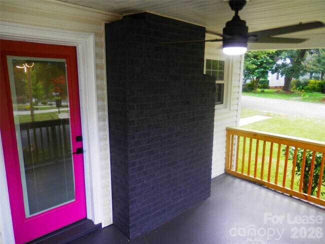 Building Photo - 1416 Effingham Rd