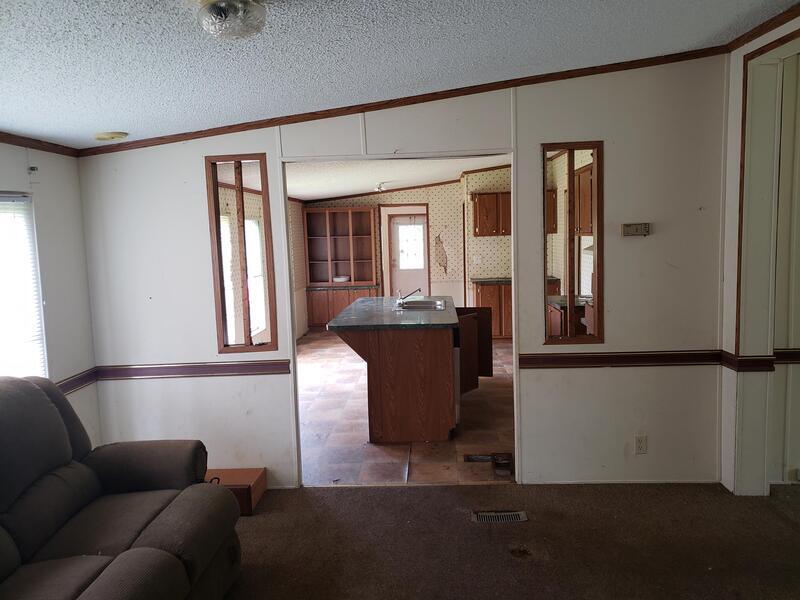 Foto del edificio - 300 Lawrence Rd