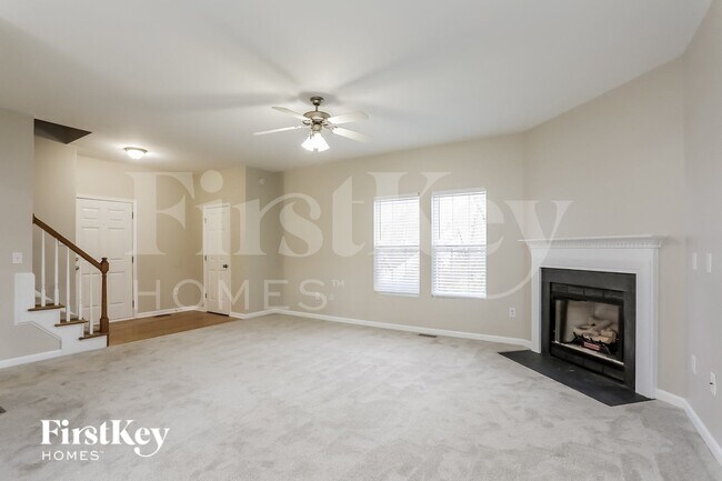 Building Photo - 708 Marjam Ln