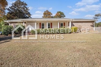 Building Photo - 1732 Fontaine Dr