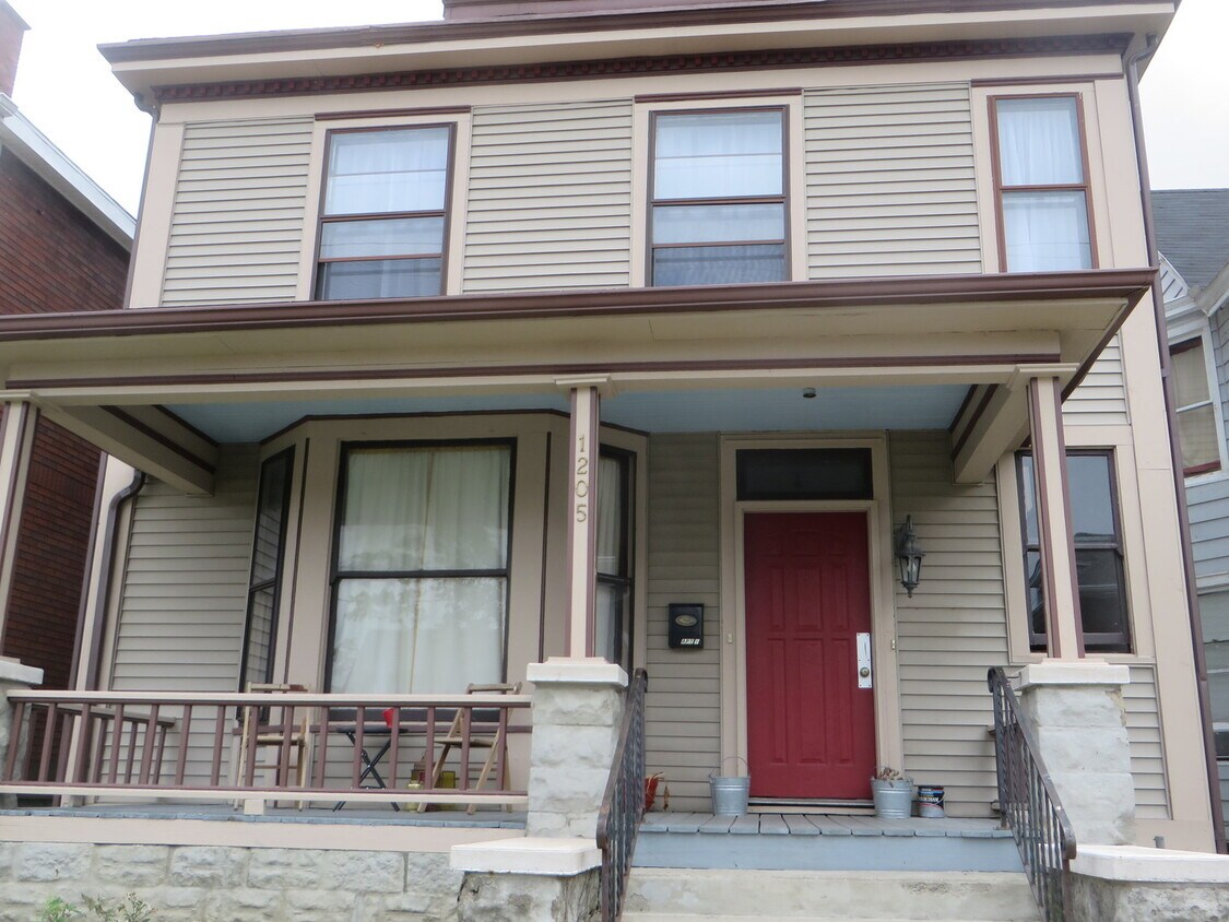 Foto principal - 1205 Fulton St