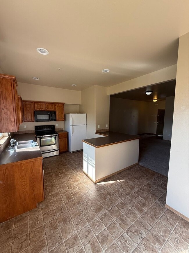 Building Photo - 3041 W Acarrera Ln