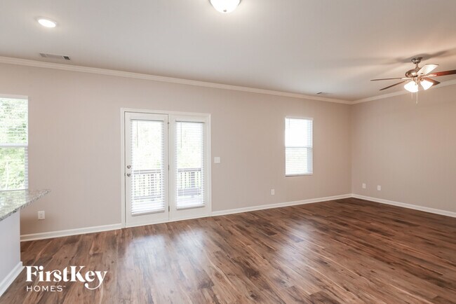 Building Photo - 425 Alexander Ln