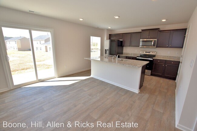 Building Photo - 4 br, 2.5 bath House - 114 Rockfall Way