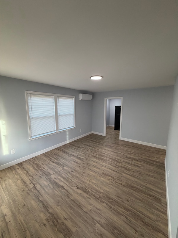 Building Photo - 104 S Dover St