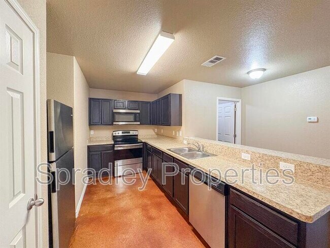Building Photo - 749 Laila Ln