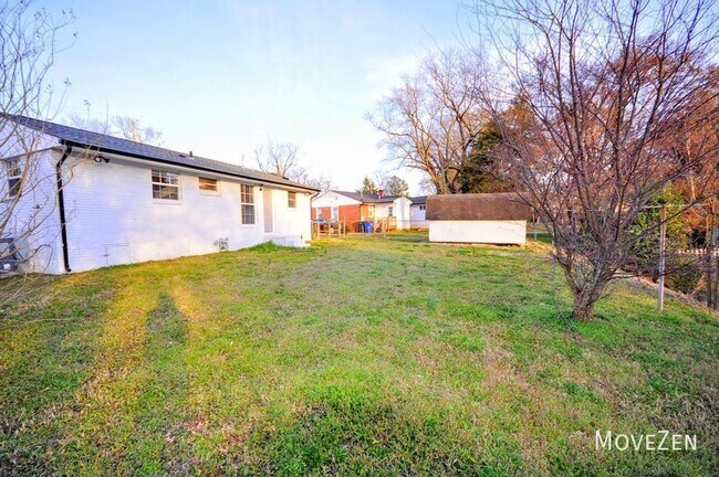 Building Photo - 708 Hadley Rd  Raleigh NC 27610 Upgraded R...