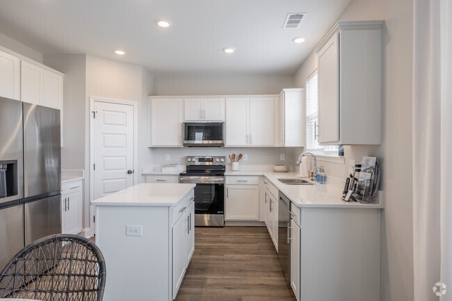 4BR, 3BA - Chestnut - 1,996SF - Kitchen - 2762 Residences