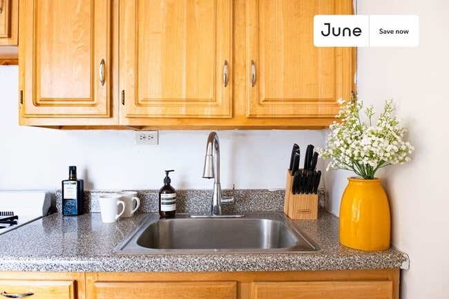 Building Photo - 20 Avenue A Ave