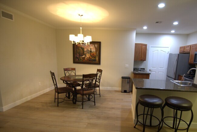 ZONA DE COMEDOR - 16013 S Desert Foothills Pky