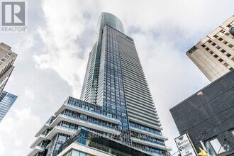 Building Photo - 386-5386 Yonge St