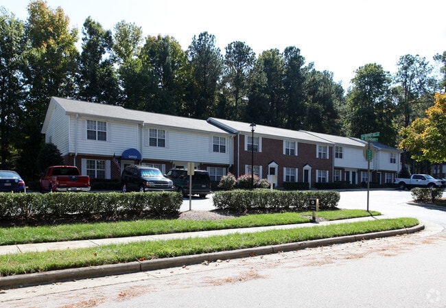 Building Photo - Boundary Village