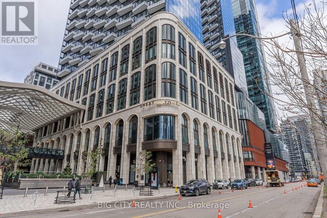 Building Photo - 470 Front St W