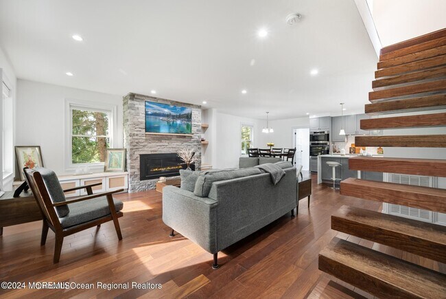 Foto del edificio - 300 Monmouth Rd