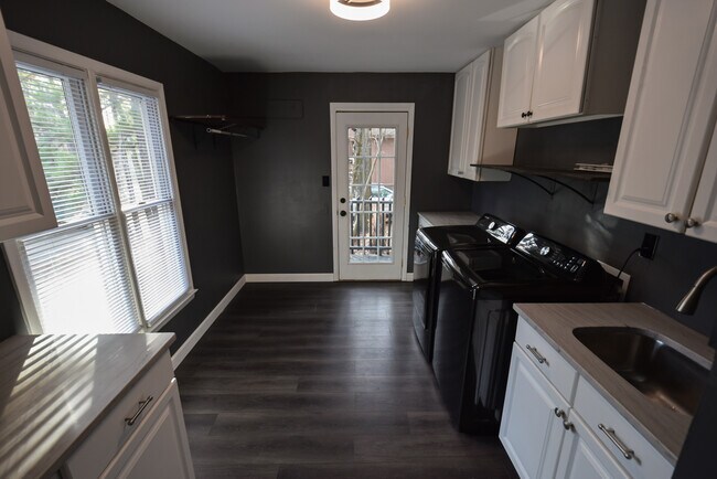 Foto del edificio - 5572 Nix Rd