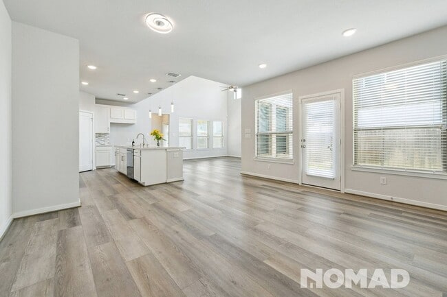 Building Photo - Stunning 4BR House in Cypress