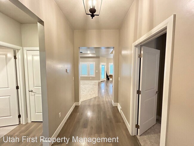 Building Photo - 5 br, 3 bath House - 3761 N Native Dancer Dr