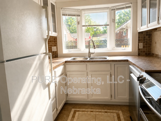 Building Photo - 3500 N 60th St