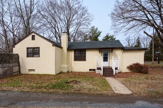 Building Photo - 124 Washington Rd