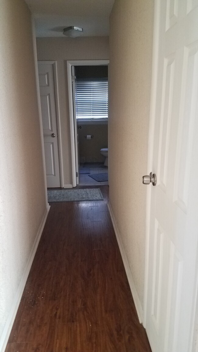 Foto del edificio - 1508 E 19th St
